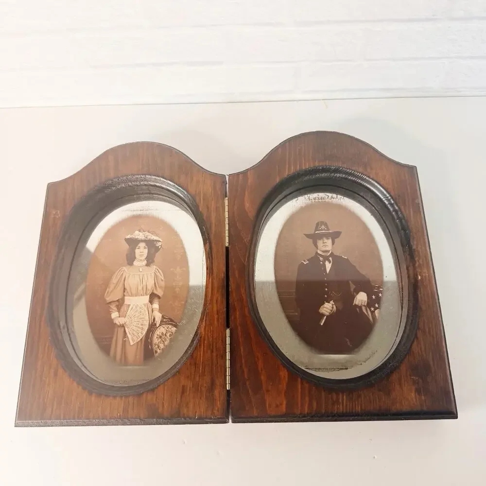 Vintage 5x7 Wooden Double Photo Frame with Mirrored Oval Photos Etched